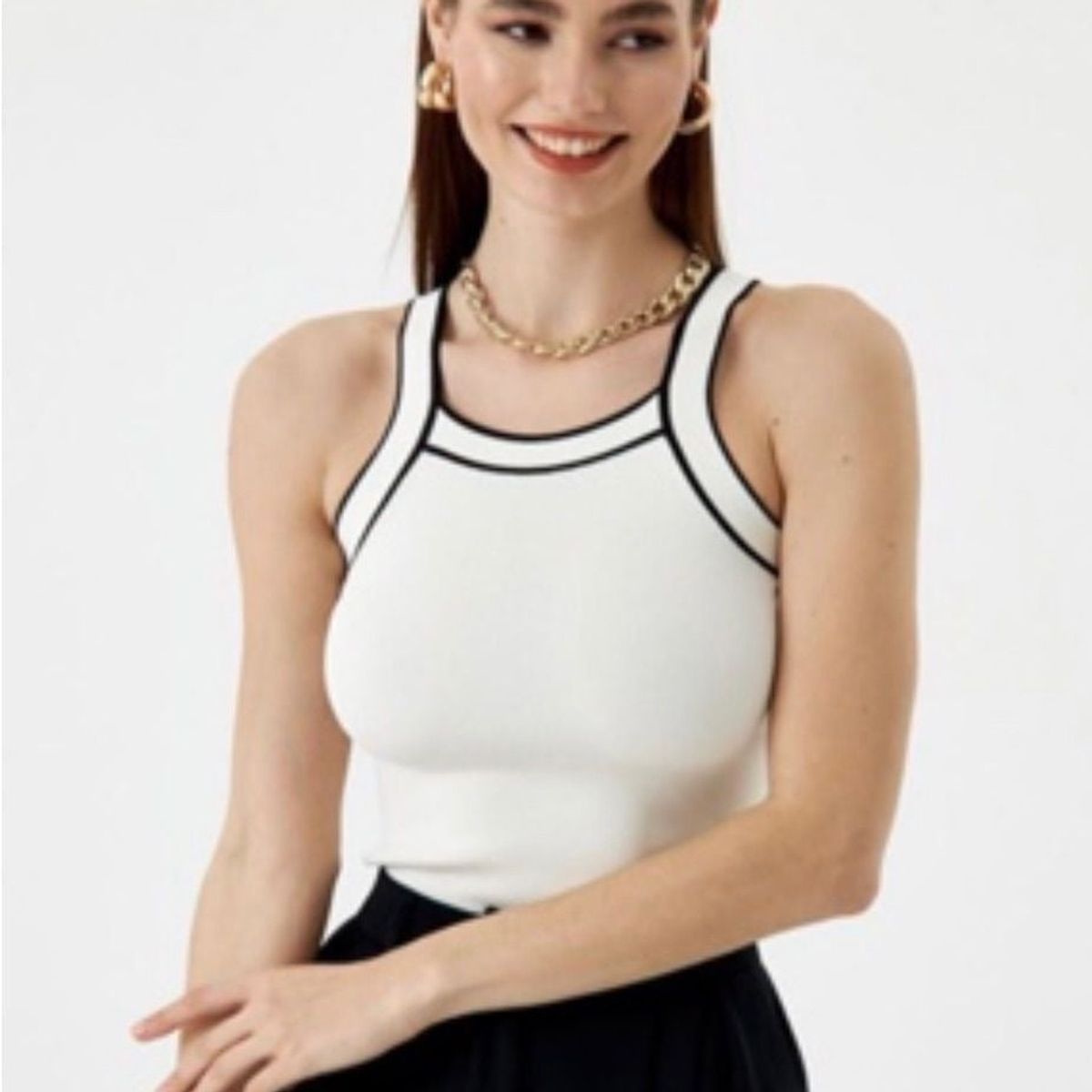 AMA OUTFITTERS - Top de hilo halther bicolor