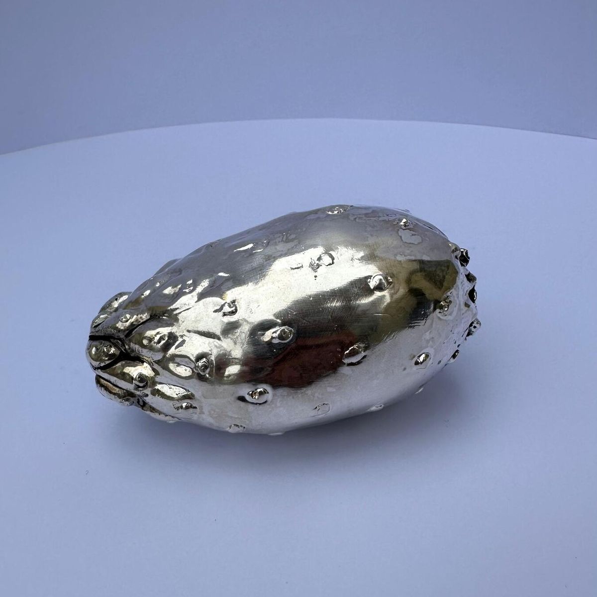 PERU - Adorno, decorativo de fruta tuna en plaque 9 x 8 cm