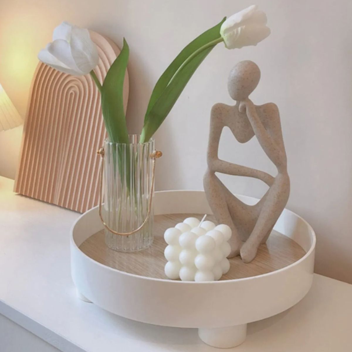 GENERICO - Escultura Minimalista de Resina para Decoración Moderna