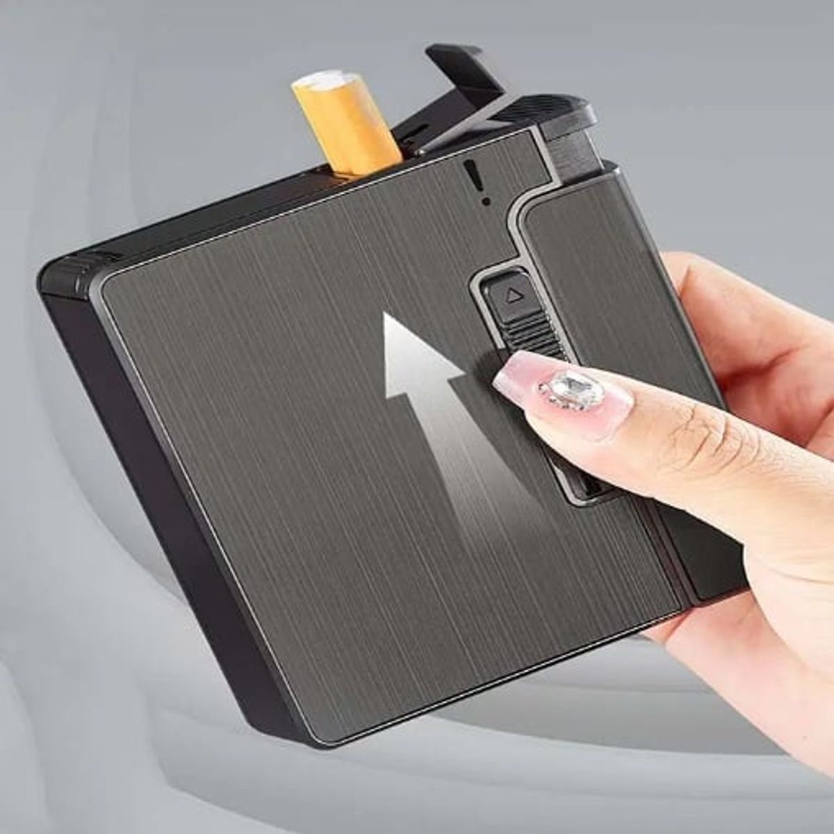 GENERICO - CIGARRERA PORTA ENCENDEDOR PORTATIL ELEGANTE