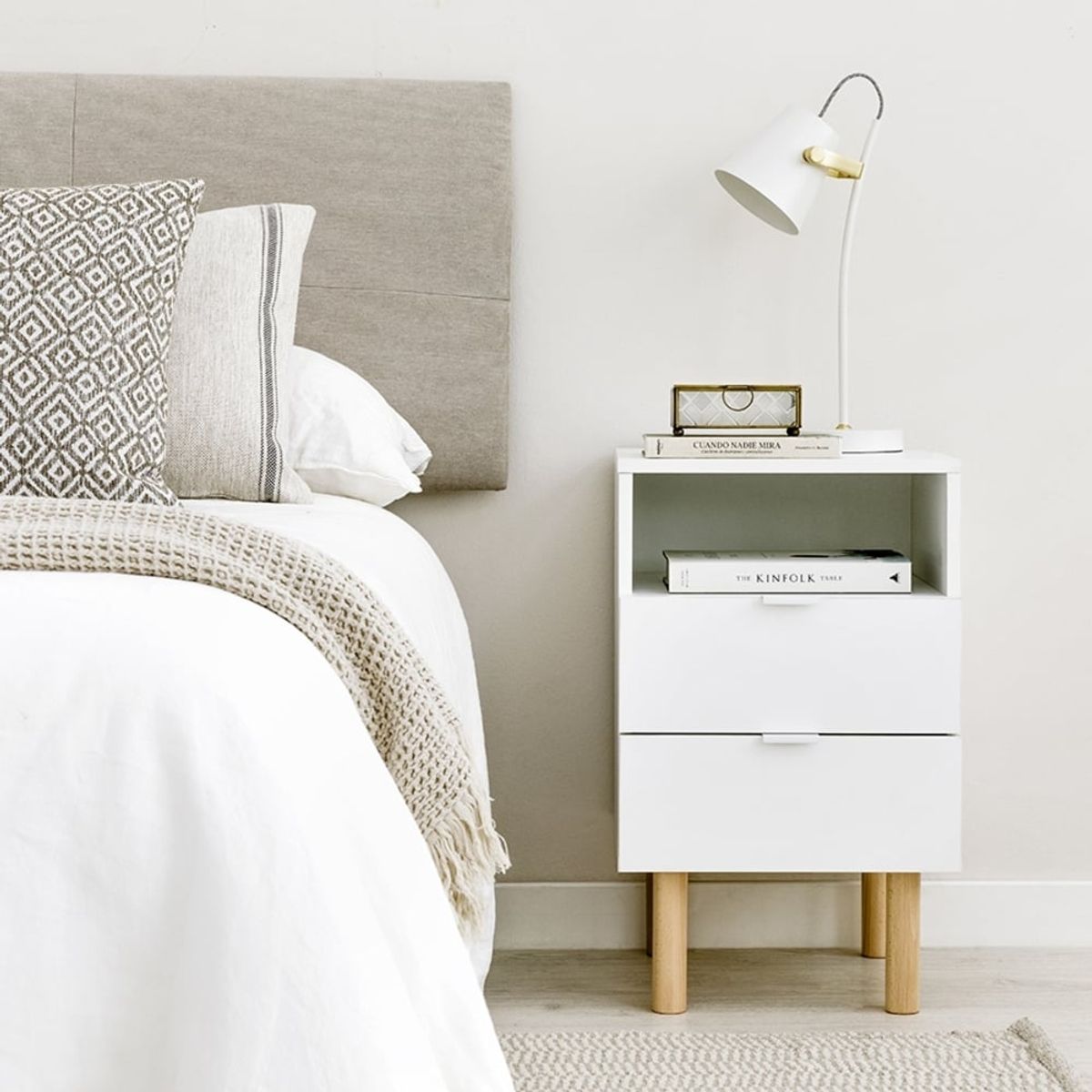 TU MESITA - Velador Estilo Nórdico 2 Cajones