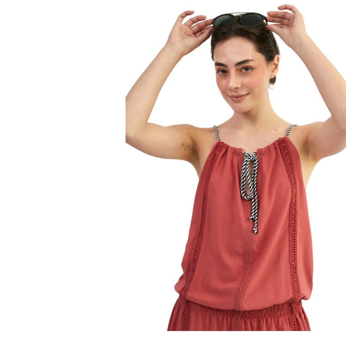 PERMUTA - SALIDA DE PLAYA CORTA MUJER PAZ FRESA PERMUTA