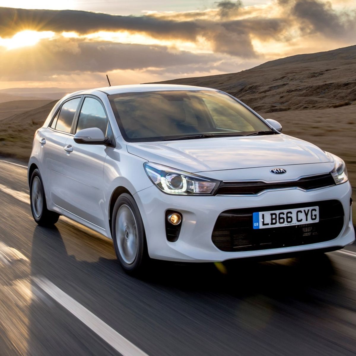 GENERICO - Cobertor Kia Rio Hatchback impermeable