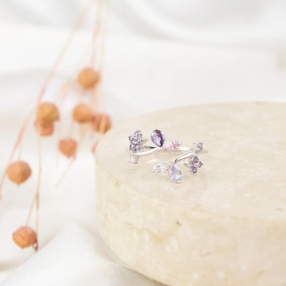 CLEO JOYAS & ACCESORIOS - Anillo Lavanda Regulable Plata