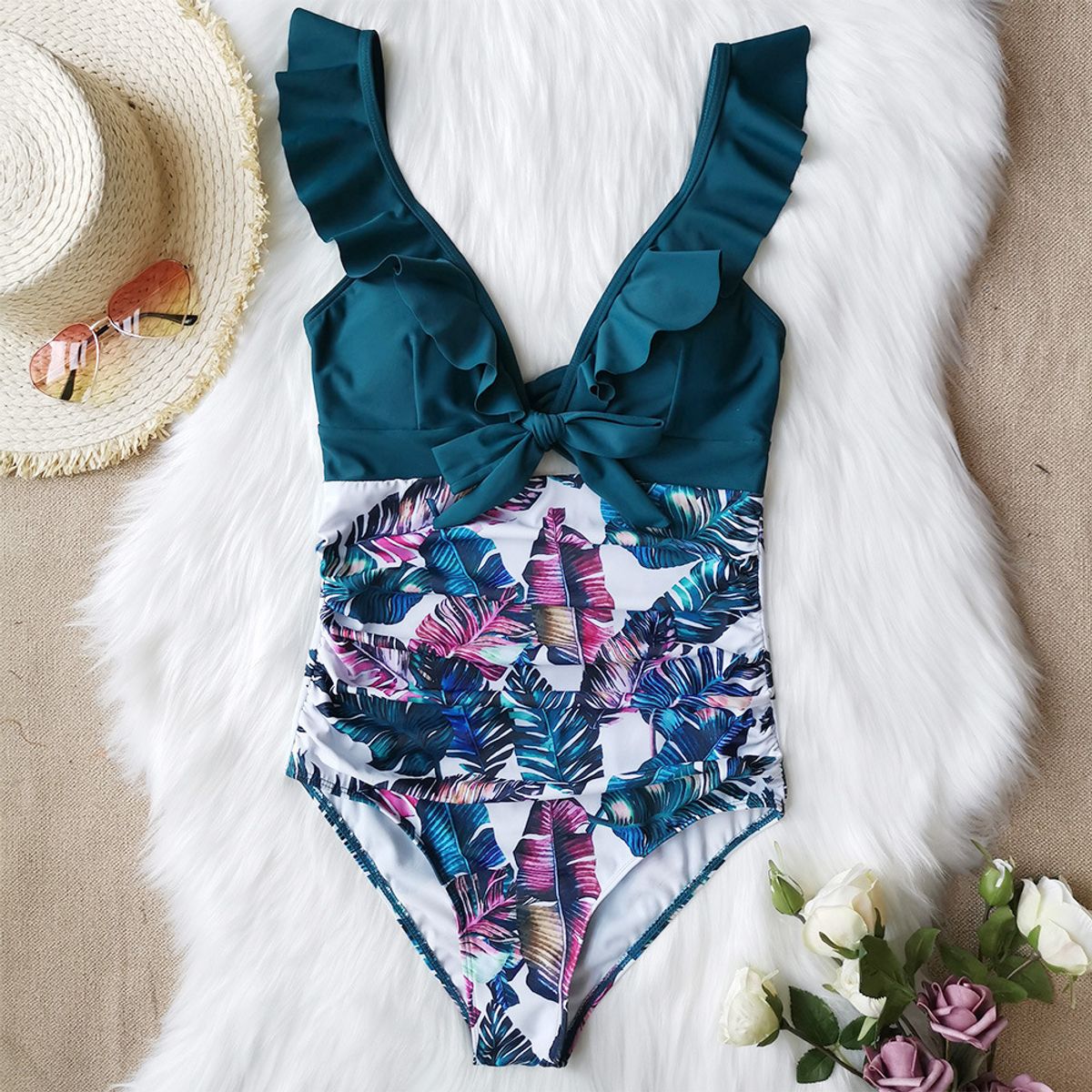 GENERICO - TRAJE DE BAÑO ENTERIZO CON HOJAS