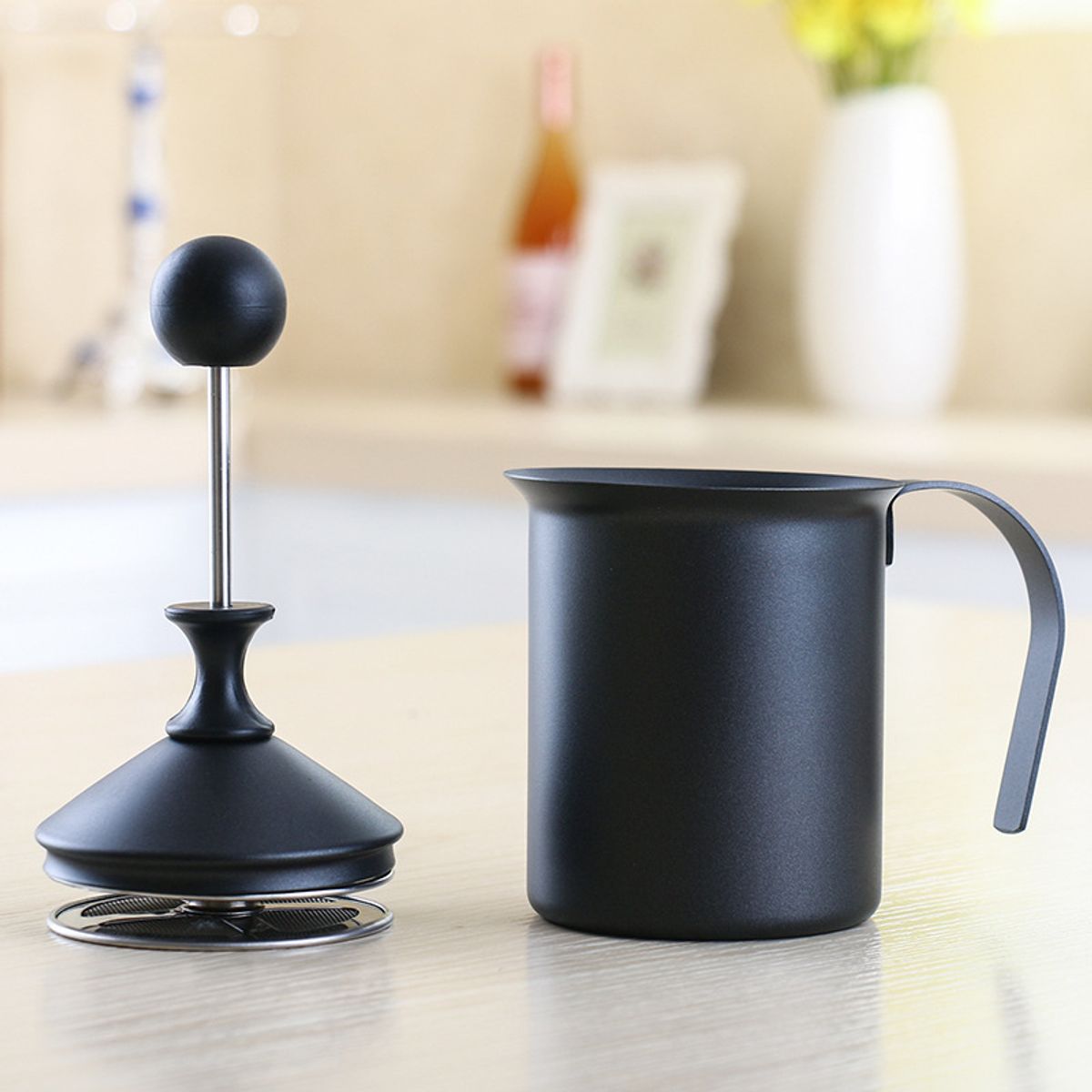 GENERICO - Jarra Espumadora 400ml Black