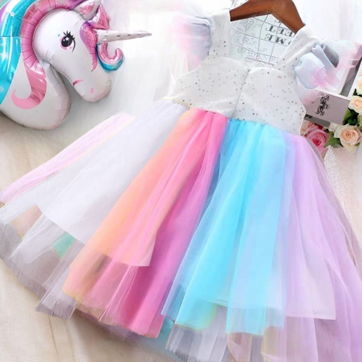 GENERICO - VESTIDO DE NIÑA TEMATICA DE   UNICORNIO - INCLUYE VINCHA