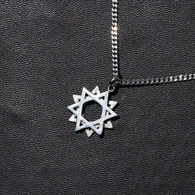 LUYA JOYERÍA - Collar estrella de doce puntas