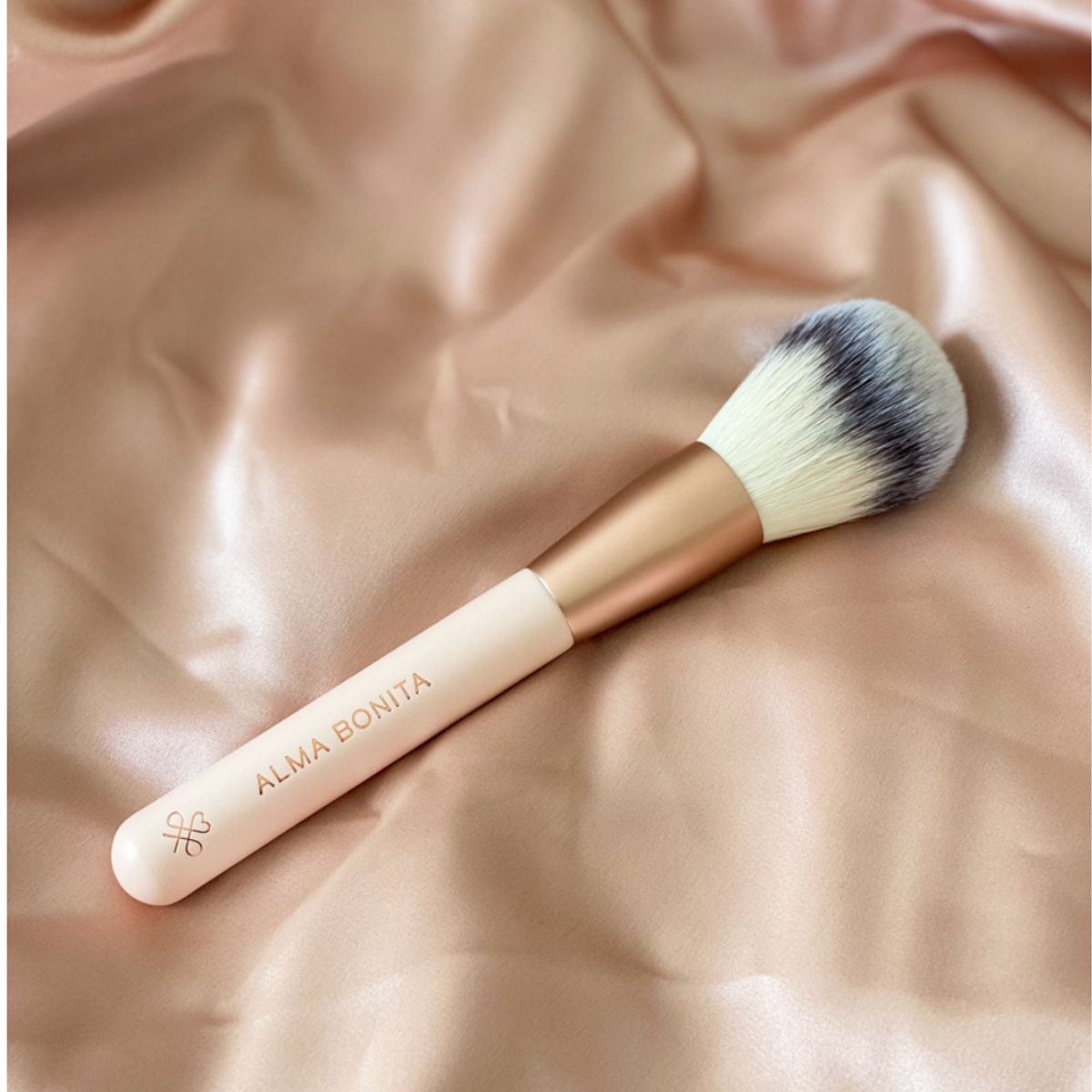 ALMA BONITA - Brocha Powder Brush 125