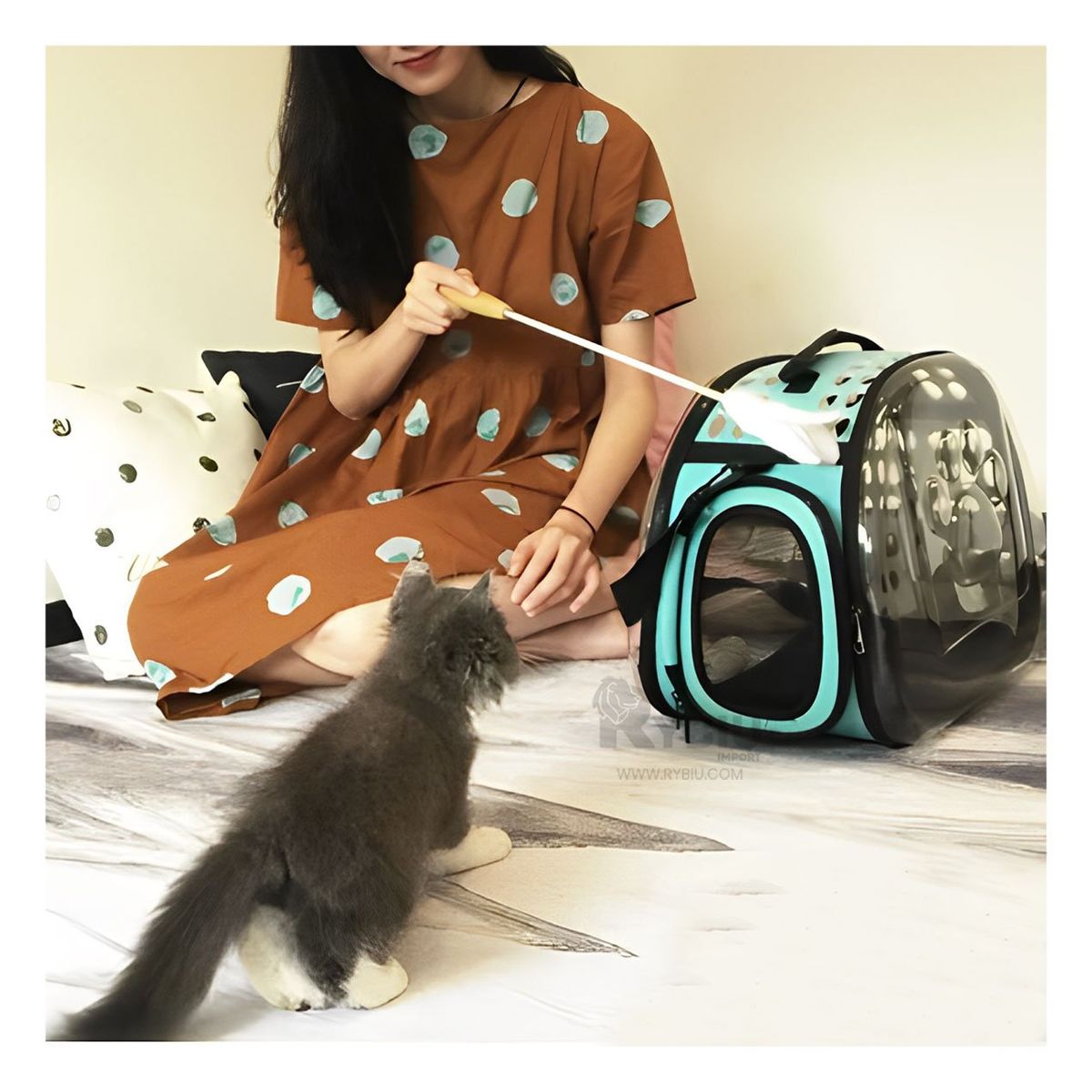 GENERICO - Transportador Transparente de Mascota en Color Celeste