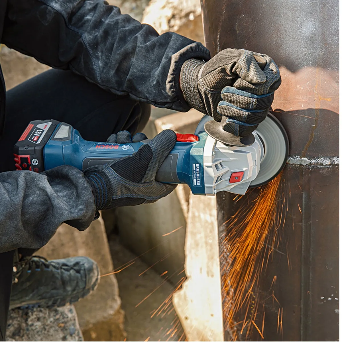 BOSCH - Amoladora inalámbrica 18V Esmeril 5"  Bosch GWS 180-LI sin batería