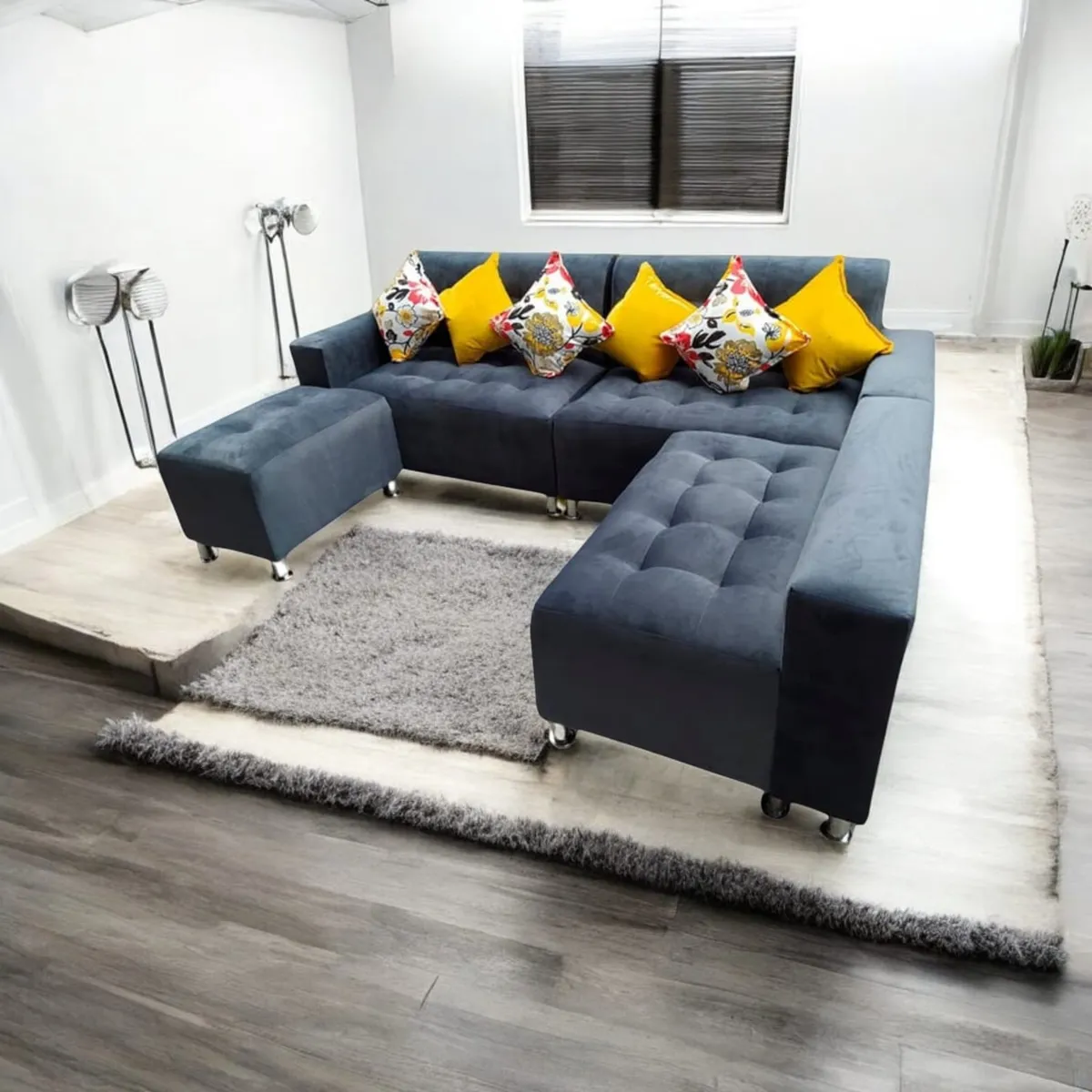 AMOBLART - Seccional Paradisse PLOMO OSCURO 4 Piezas + Banqueta + 4 cojines  -