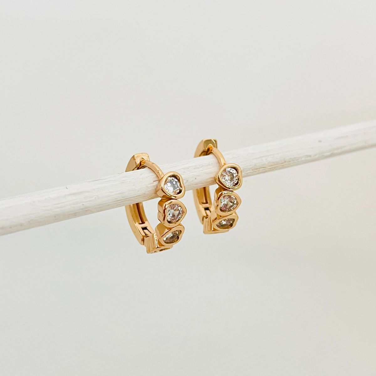 GENERICO - Argollas Acero Corazones 1.5 cm Diámetro