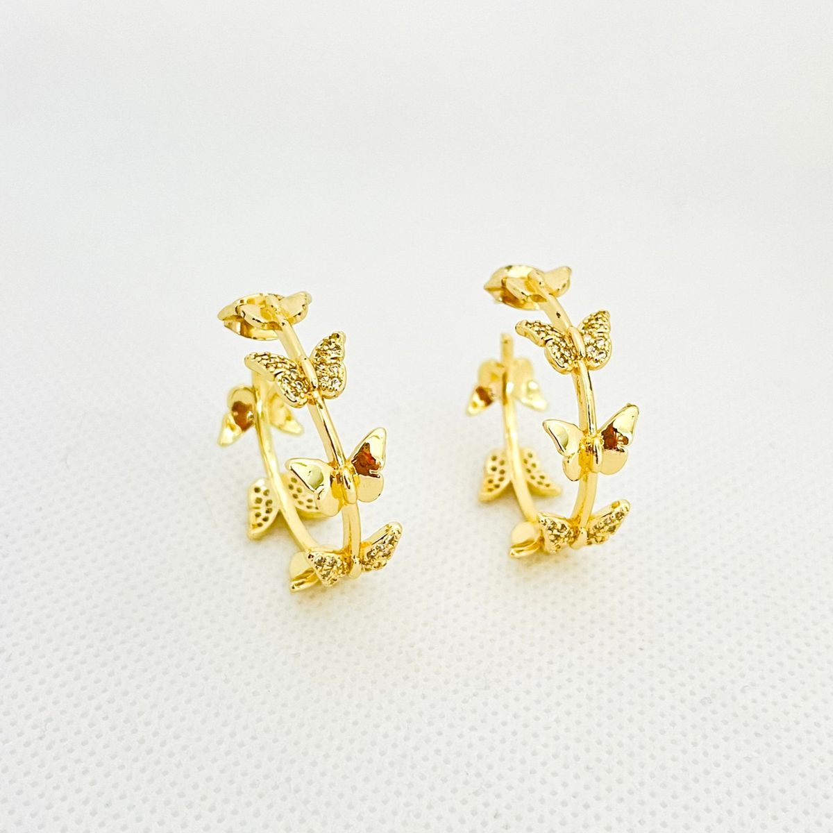 GENERICO - Argollas Acero Mariposas 2.5 cm Diámetro