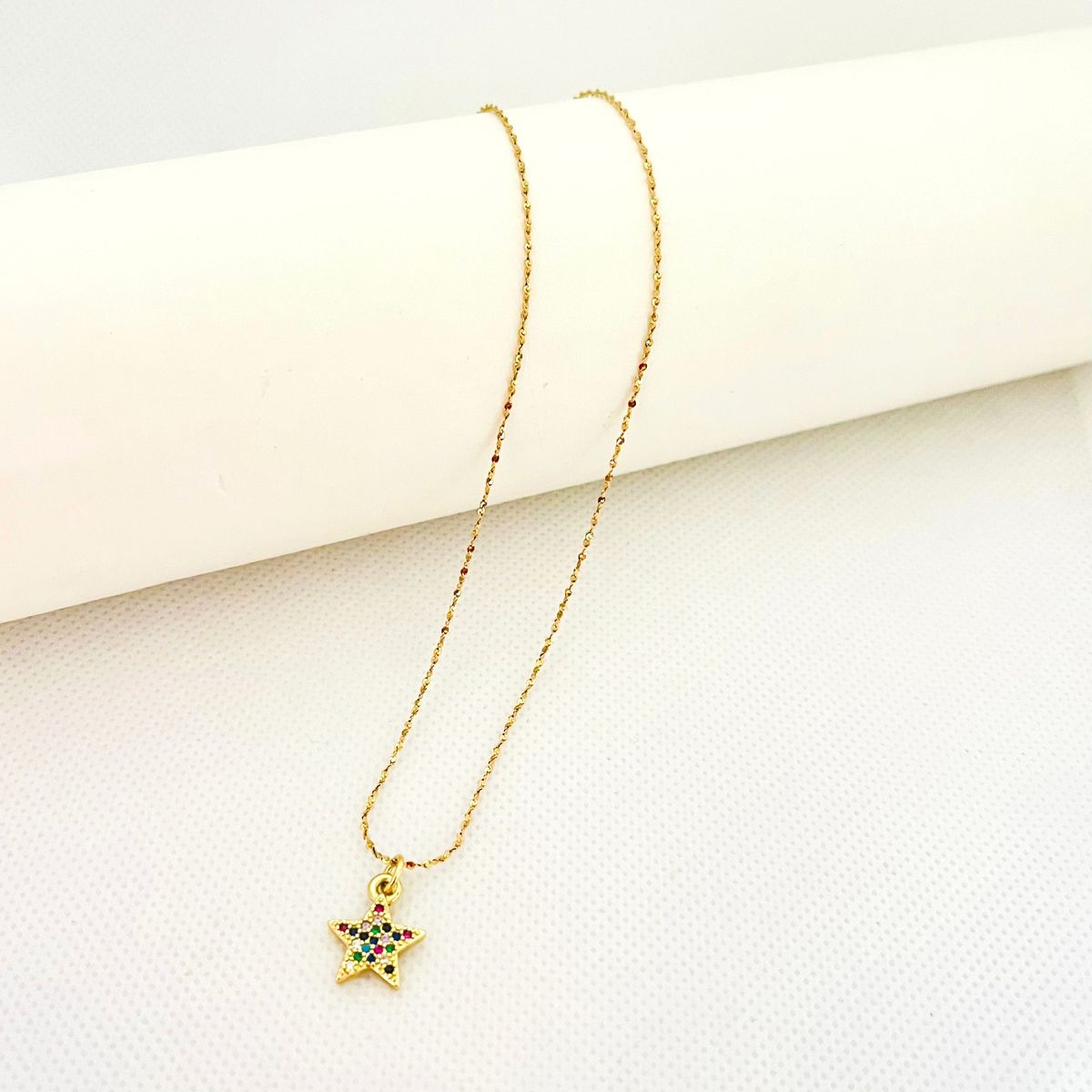 GENERICO - Collar de Acero Estrella Cristales Colores 43 cm