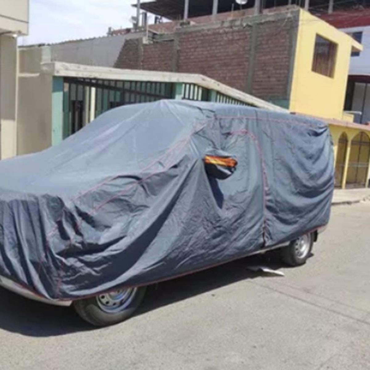 GENERICO - Cobertor CHEVROLET N400 impermeable acolchado