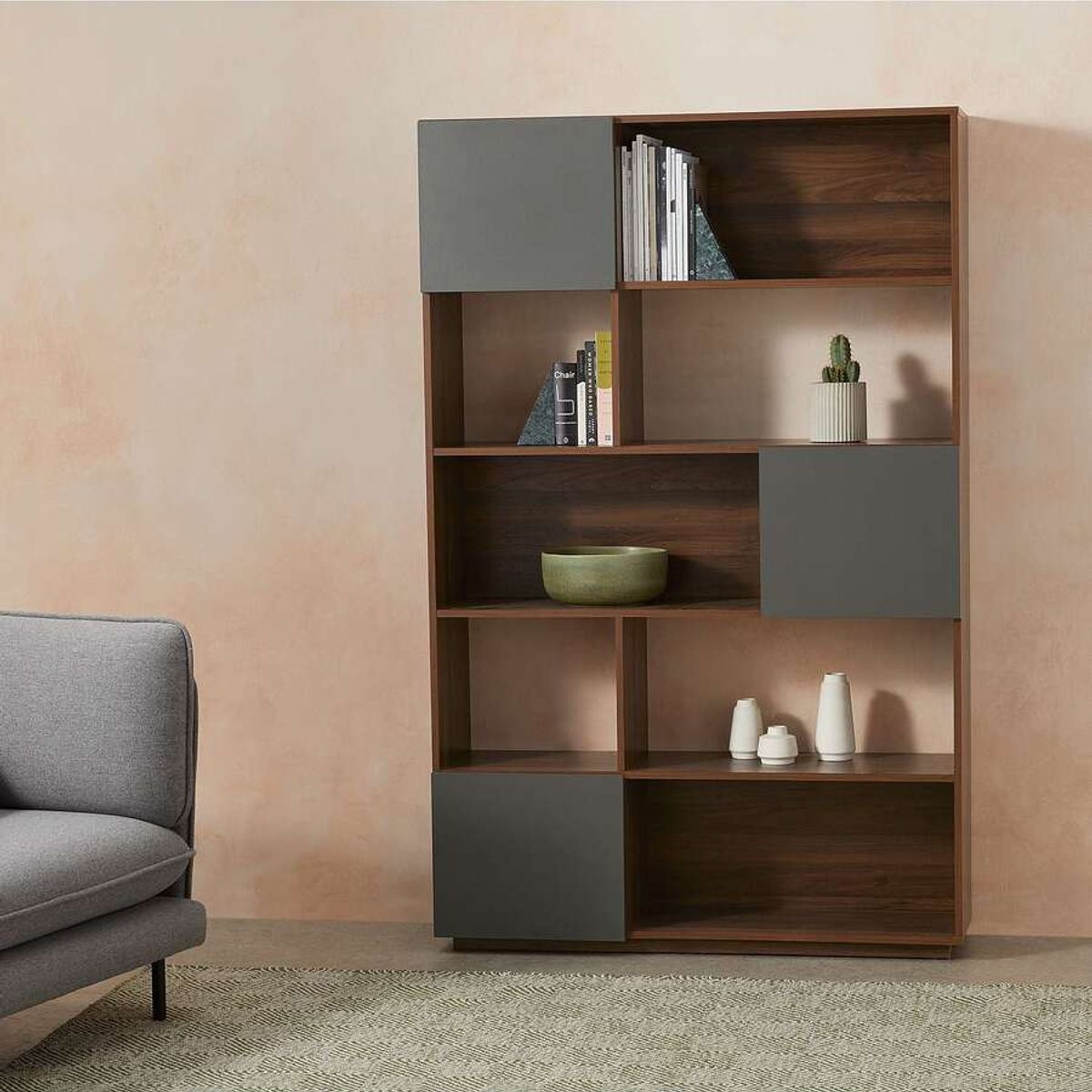 TU MESITA - Librero Moderno Sevilla color MarrónNegro 3 puertas TU MESITA