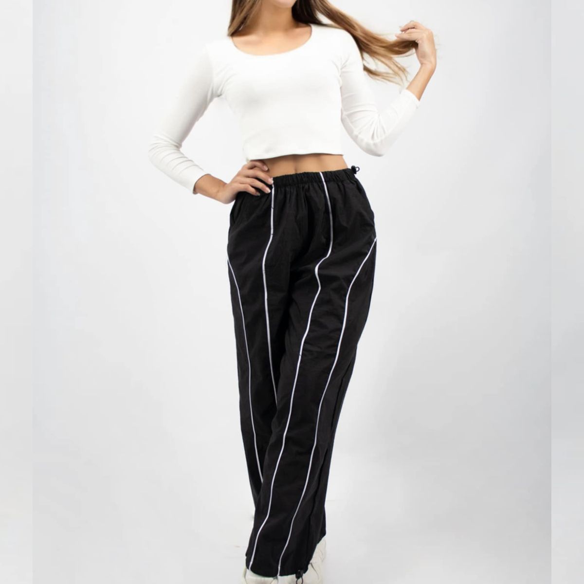 ENKI - Pantalón Oversky Parachute Unisex