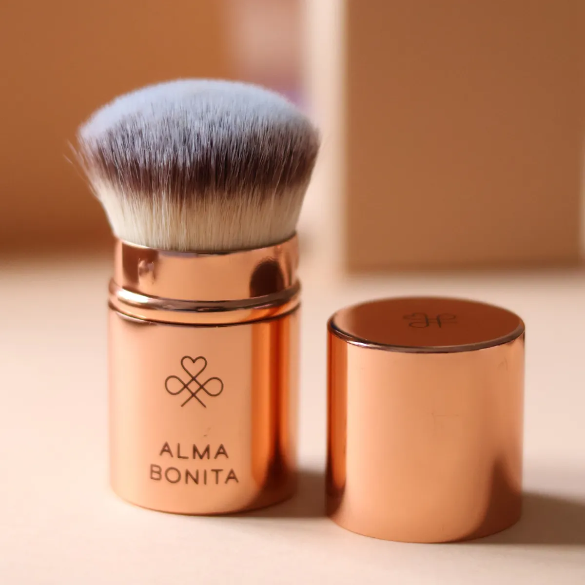 ALMA BONITA - Brocha Kabuki Brush 105