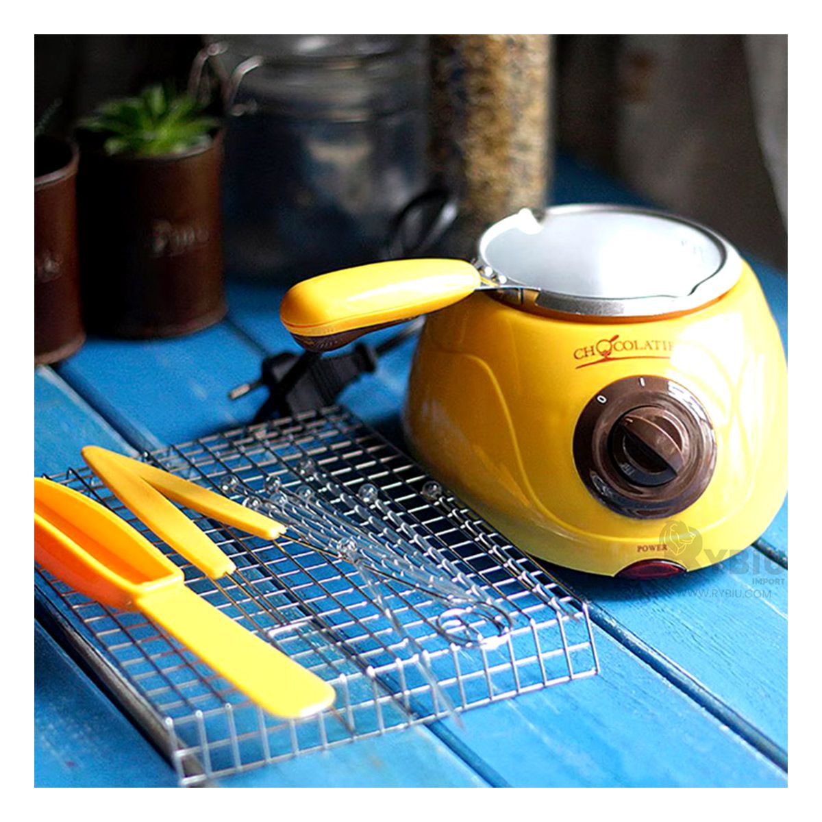 GENERICO - Olla Chocolatera con Accesorios de Color Amarillo.