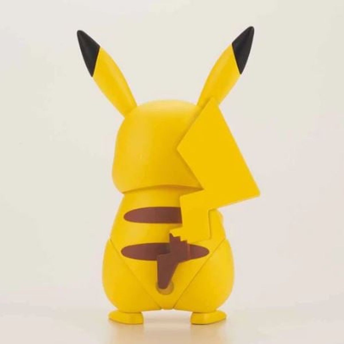 BANDAI - Pikachu Model Kit Pikachu