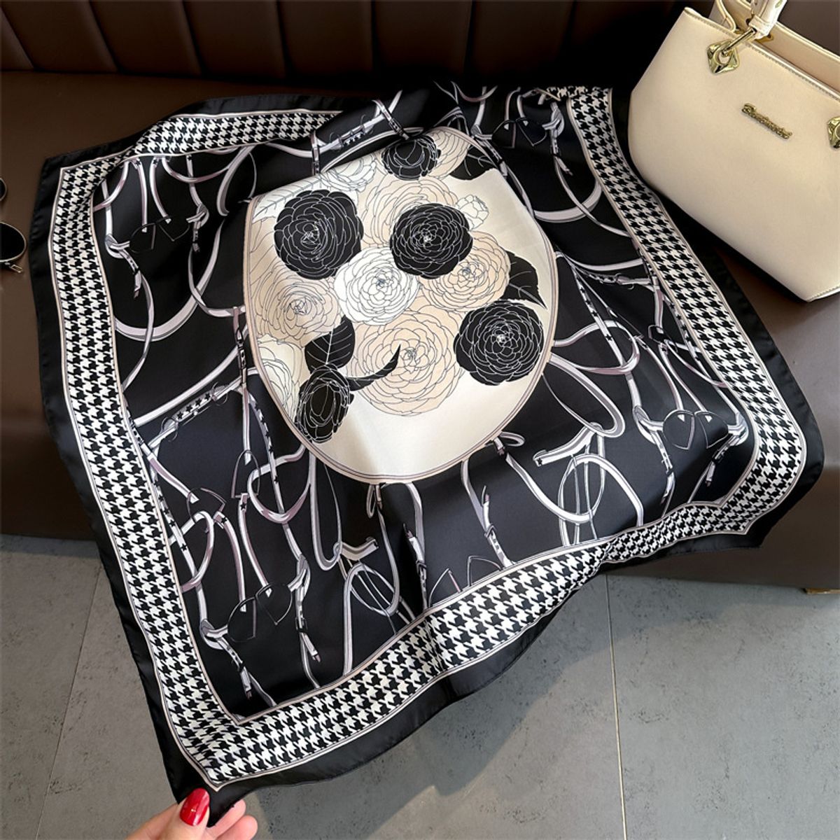 KAST PE - Pañoleta Bandana Pañuelo Idalia mujer de 70x70cm