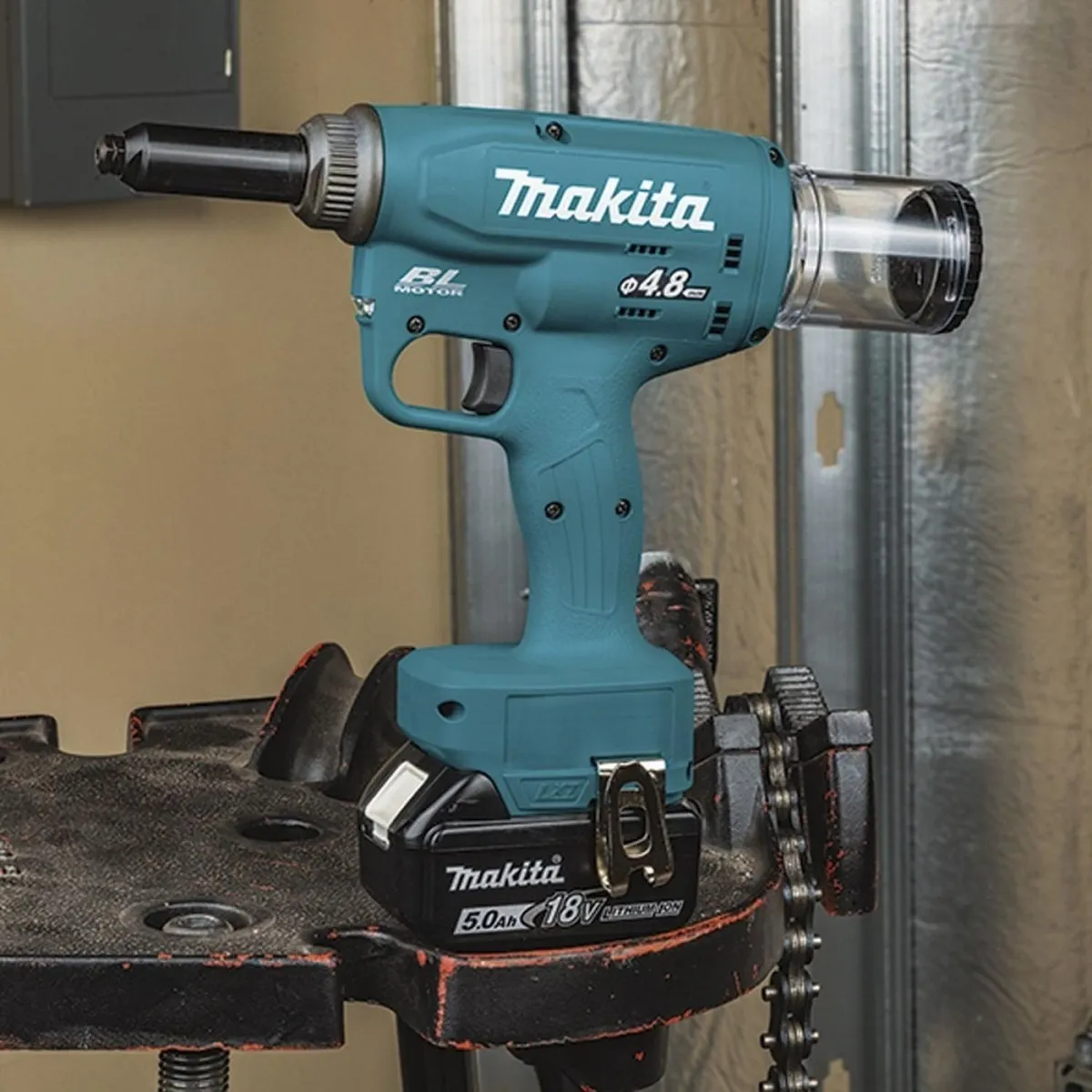 MAKITA - Remachadora Inalambrica 18v Sin Baterias Drv150z Makita