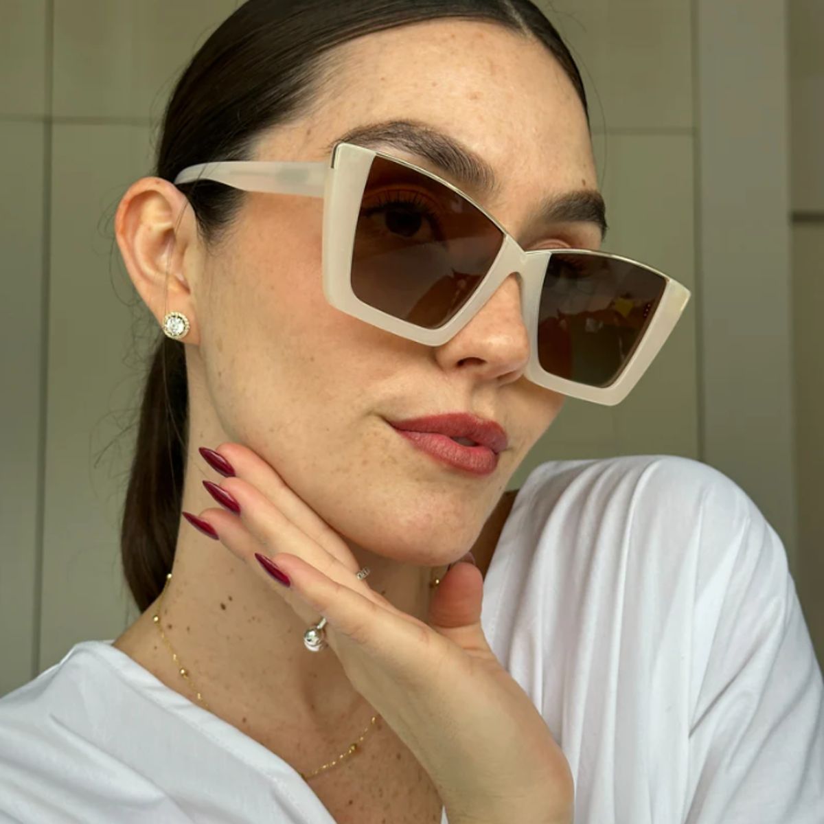 ANTONIA FERRARIO - air magic oatmeal - the friend of Pablo