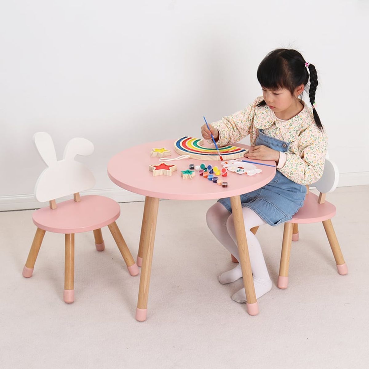 GULI GULI - SET DE MESA Y SILLAS DE MADERA MONTESSORI ROSA BLANCO