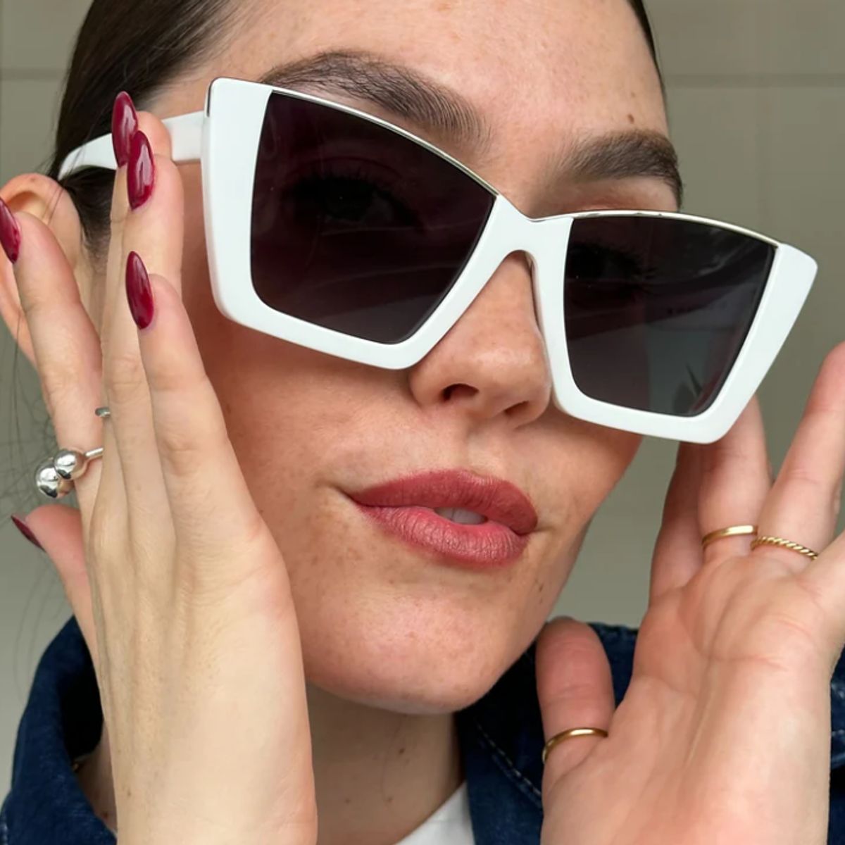 ANTONIA FERRARIO - air magic white - the friend of Pablo