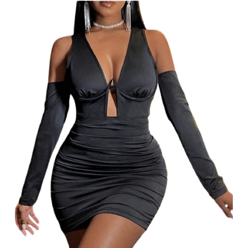 GENERICO - Vestido negro escotado con hombros descubiertos