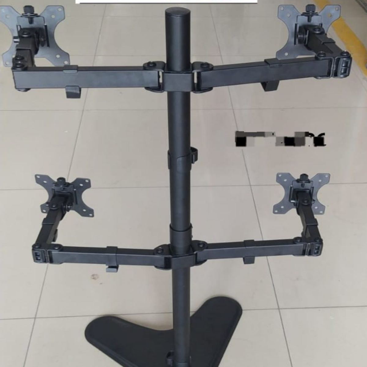 GENERICO - RACK PARA 4 MONITORES EN ESCRITORIO O MESA / NEGRO