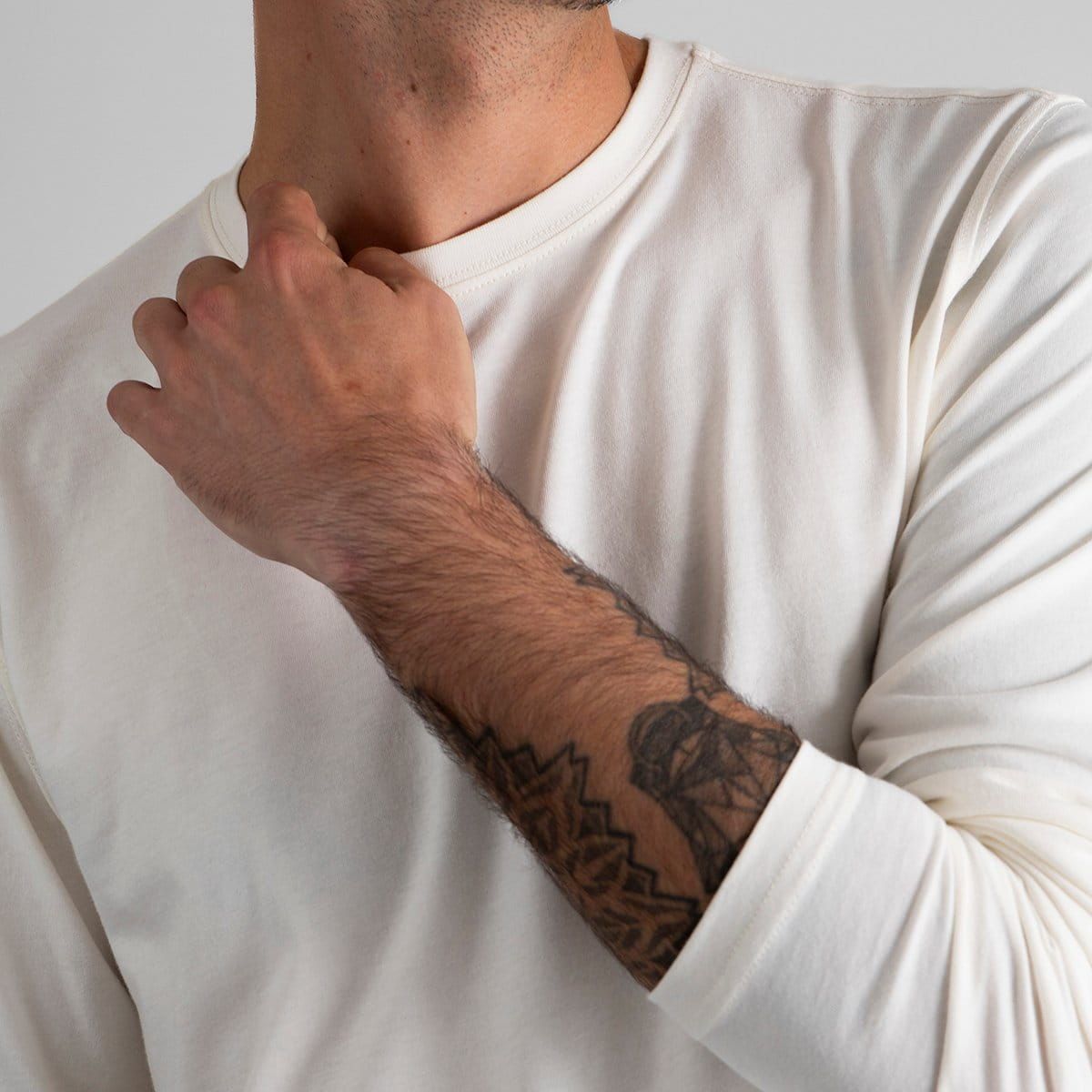 DROP THE LABEL - Polo Manga Larga Hombre 100% Algodón Pima Blanco Tiza