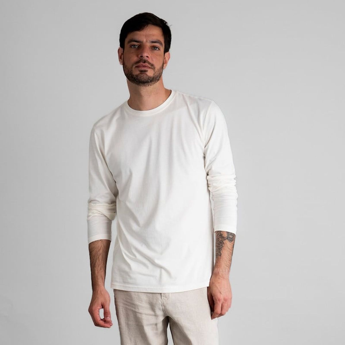 DROP THE LABEL - Polo Blanco Tiza Manga Larga para Hombre Drop the Label Cuello Redondo Algodón Pima