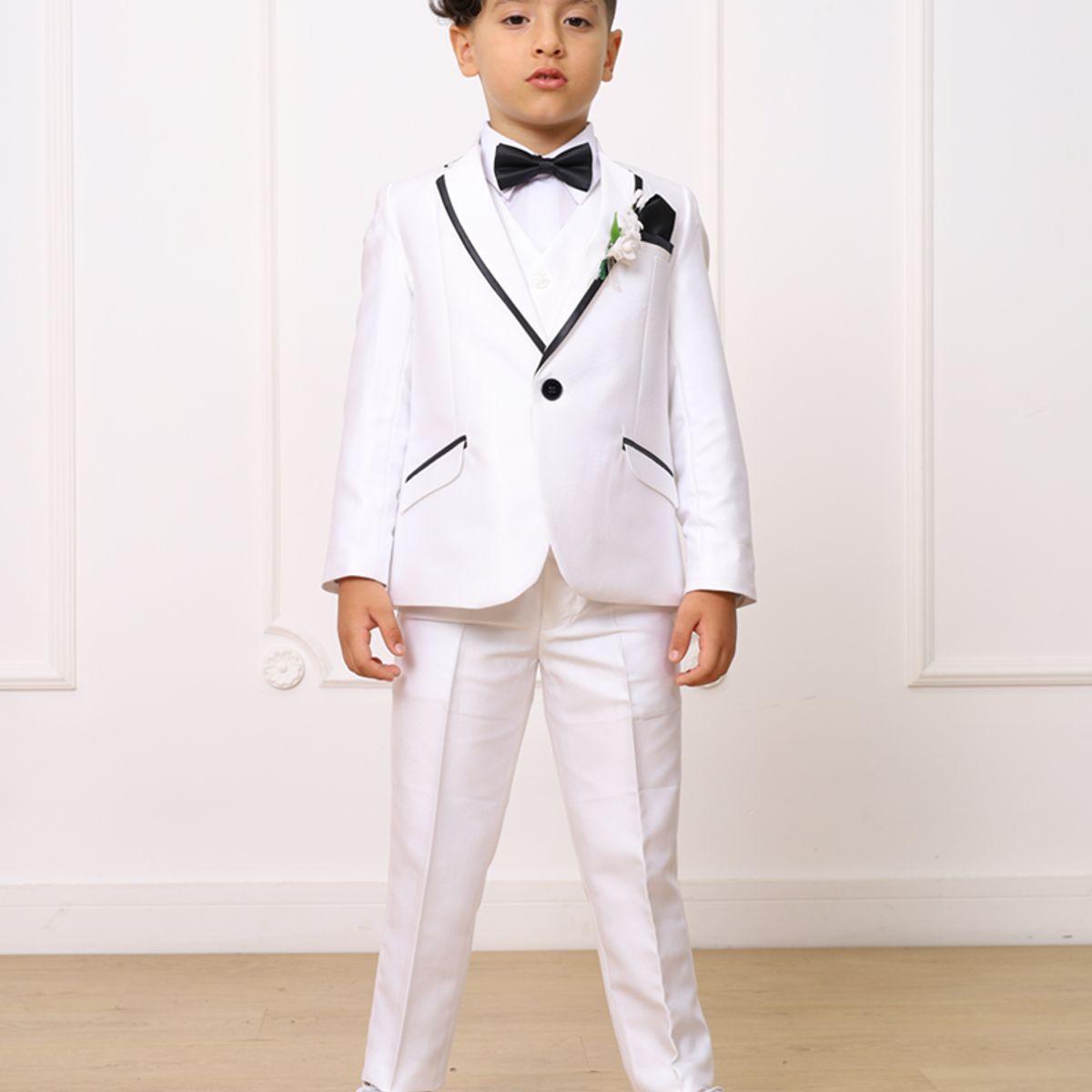 GENERICO - TRAJE DE 3 PIEZAS PARA NIÑO SOFISTICADO BLANCO CON VERSAGE NEGRO