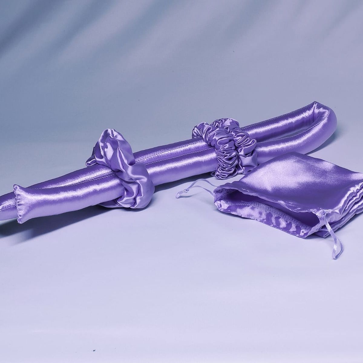 GENERICO - ONDULADOR SIN CALOR DE SATÍN LILA + 2 SCRUNCHIES  + GANCHO DE CABELLO