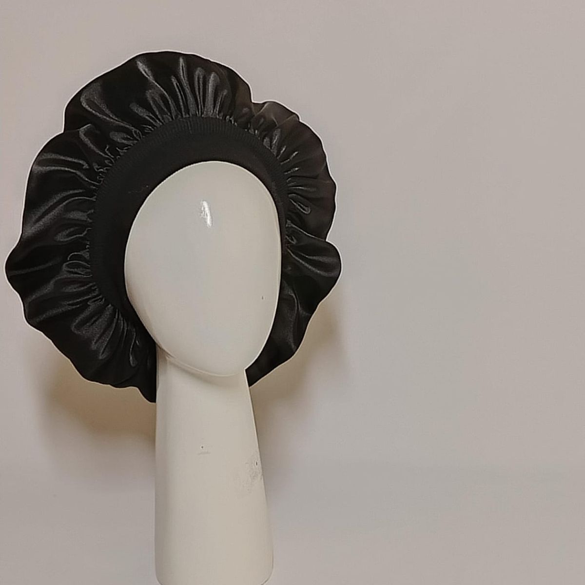 GENERICO - GORRO PARA DORMIR DE SATIN POR LOS DOS LADOS NEGRO SIN  ELASTICO