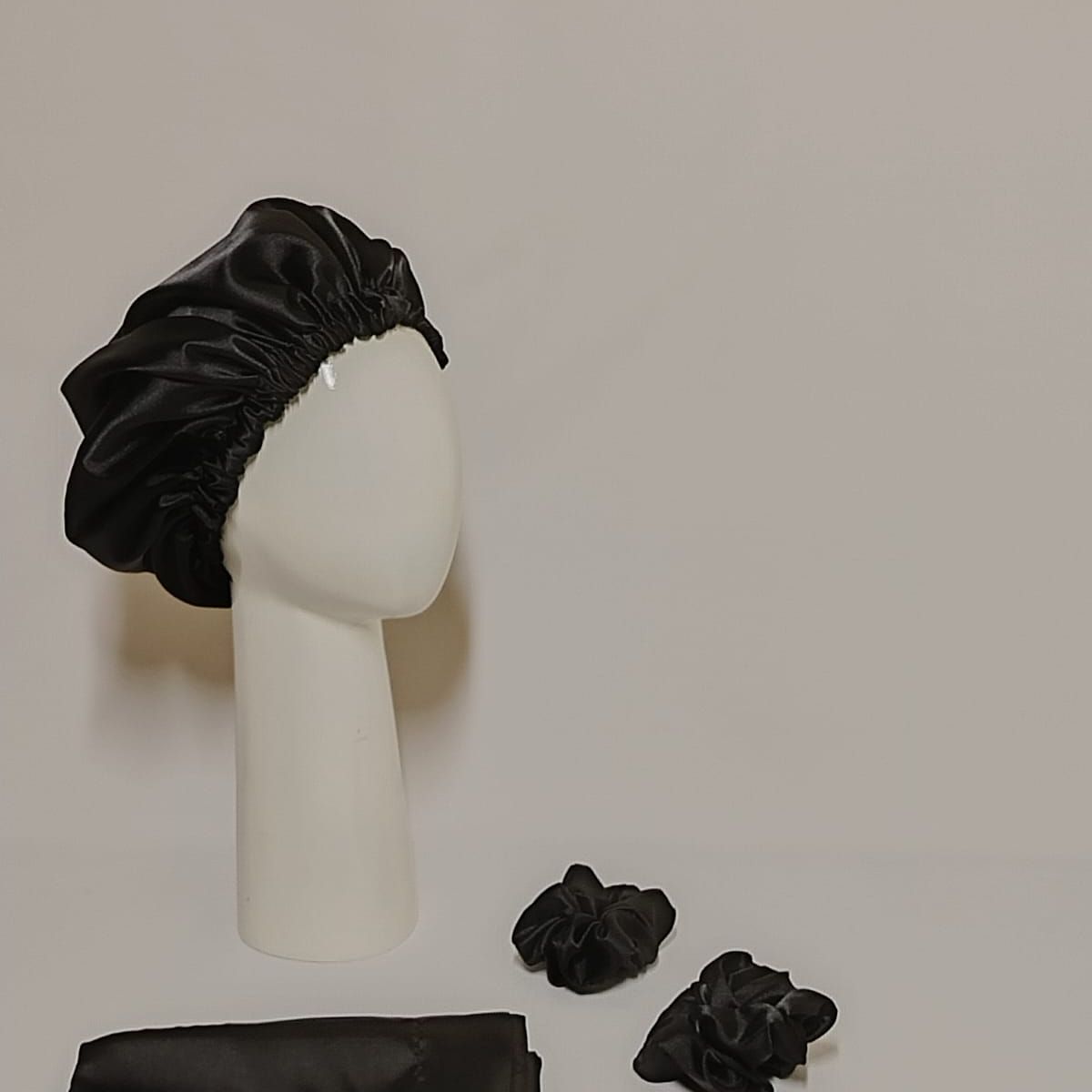 GENERICO - GORRO PARA DORMIR DE SATIN POR LOS DOS LADOS + FUNDA DE ALMOHADA NEGRO