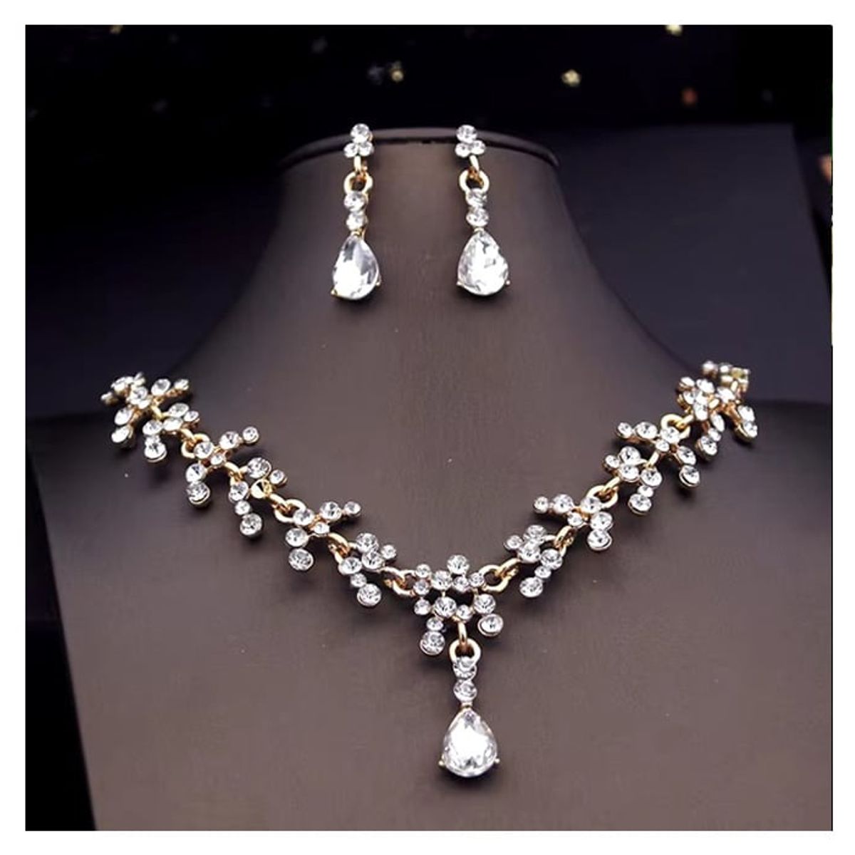 LA TIENDA 88 JOYAS Y ACCESORIOS - La Tienda 88 - Set Conjunto Corona Tiara collar y arete Blanco- Dorado