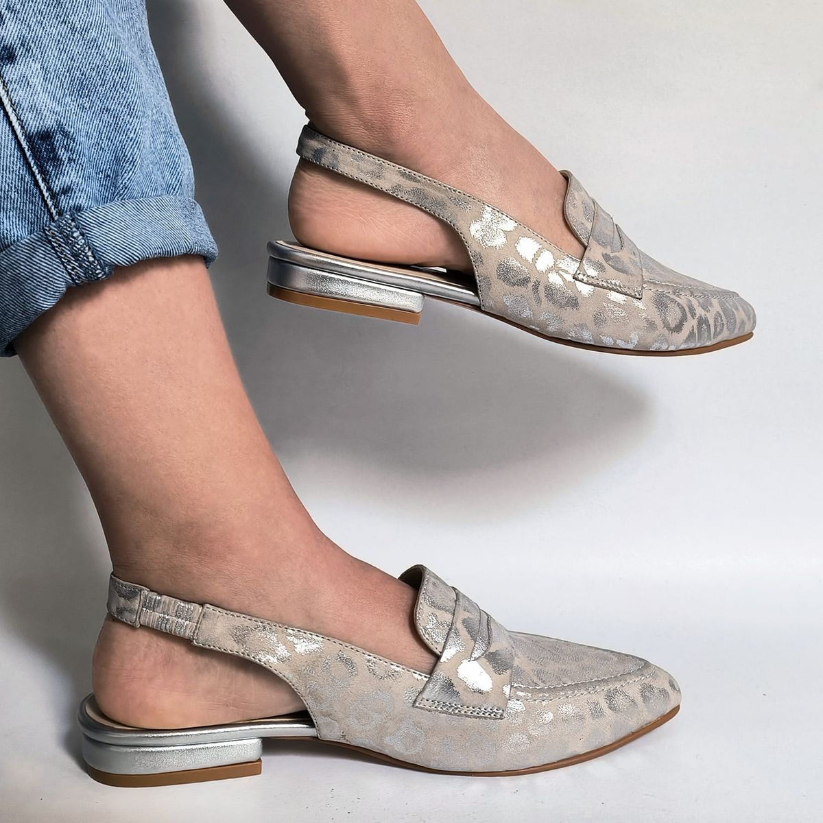 IRISABA - MOCASINES DE CUERO IRISABA PARA MUJER NAYA  ANIMAL PRINT PLATEADO