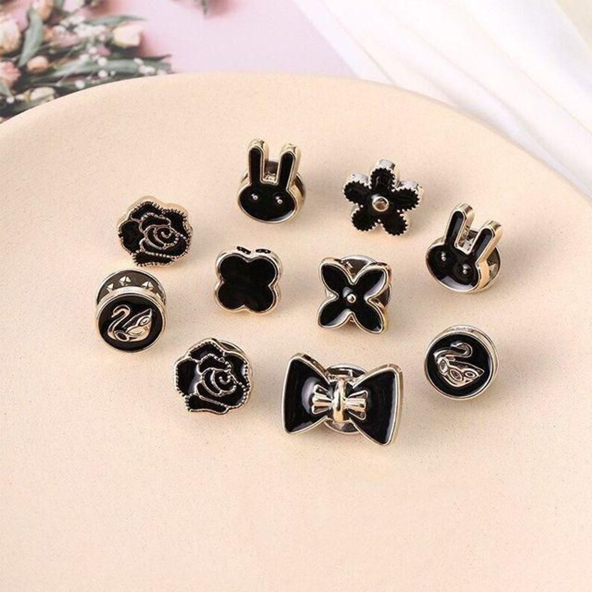 GENERICO - Set de 10 Pines Cute de Acero Inoxidable