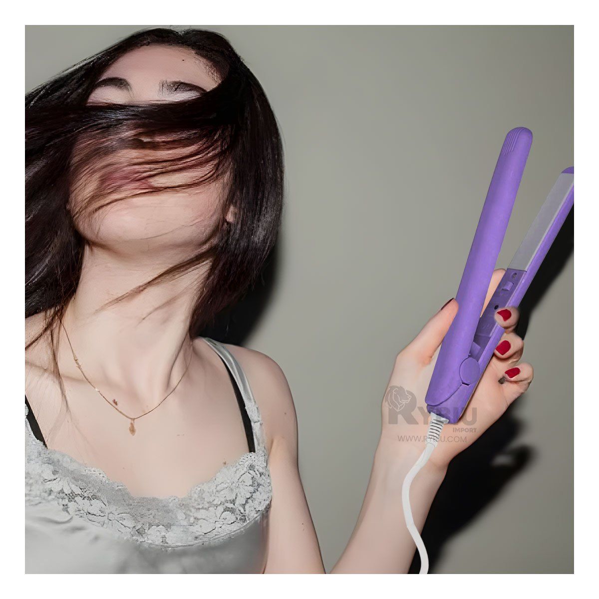 GENERICO - Plancha Resistente Alisador Mini Lila Y+Regalo Stickers