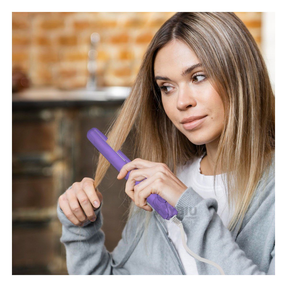 GENERICO - Plancha de Pelo Facil Uso Chico Lila Y+Papel de Regalo