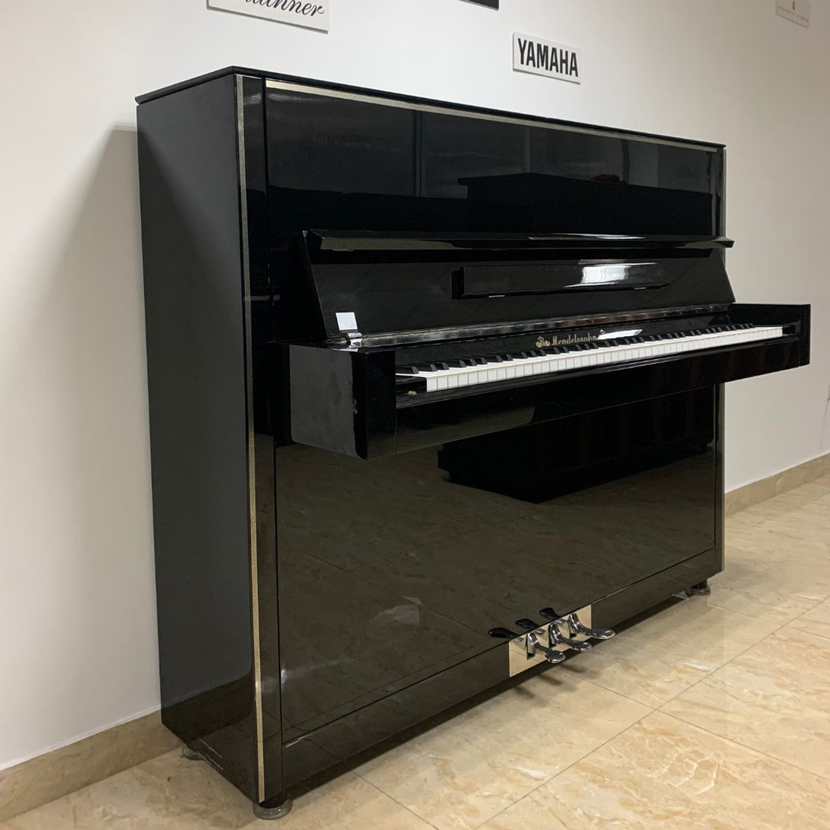 GENERICO - Piano Vertical Mendelssohn