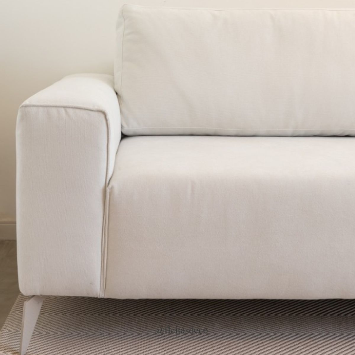 GENERICO - SOFÁ ALESSO DE 3 CUERPOS