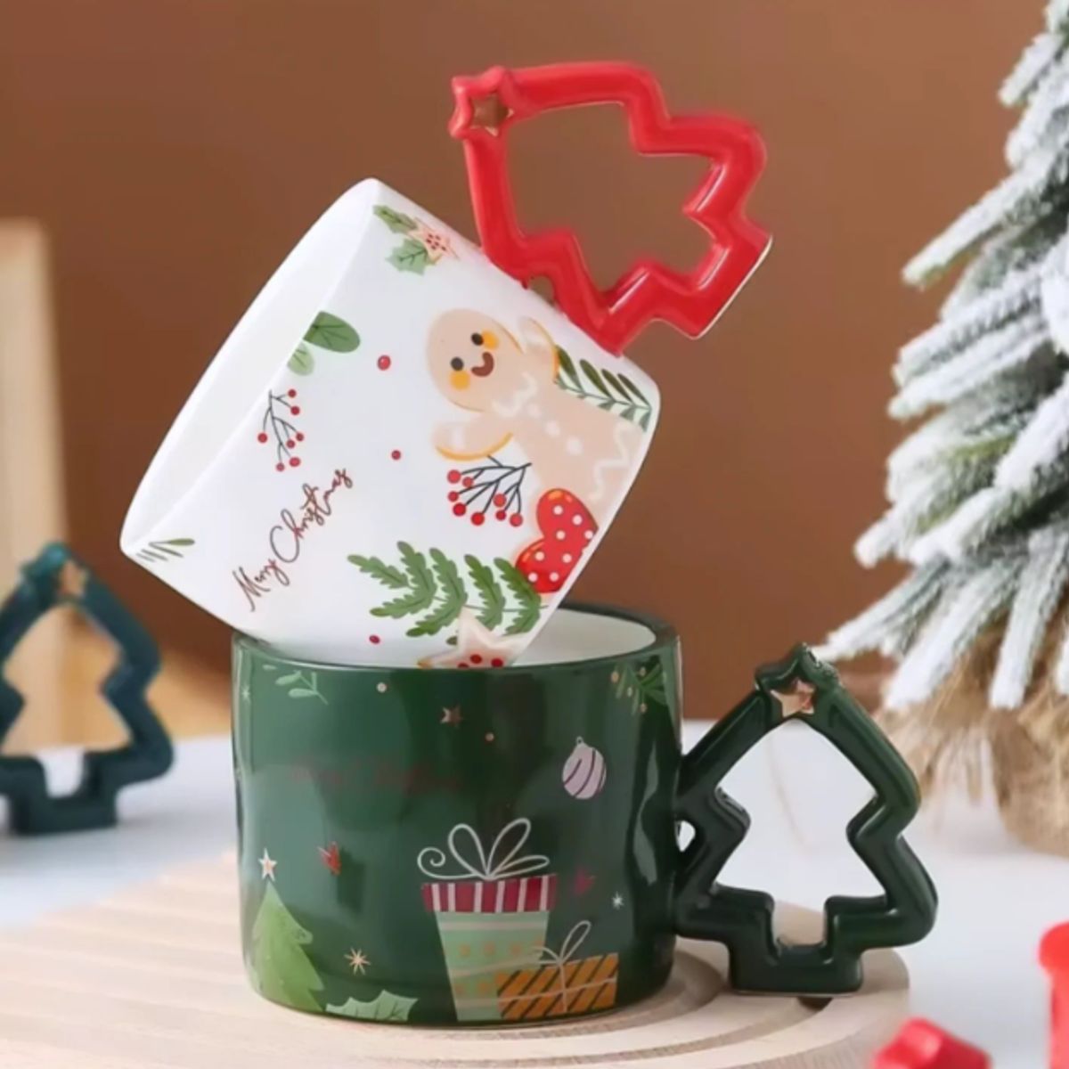 GENERICO - Taza Navideña con asa de arbolito