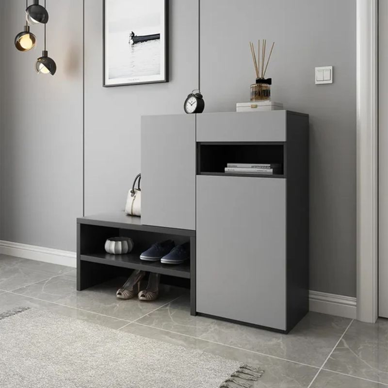 TU MESITA - Zapatera con Gabinete Lucio color Gris/Negro TU MESITA