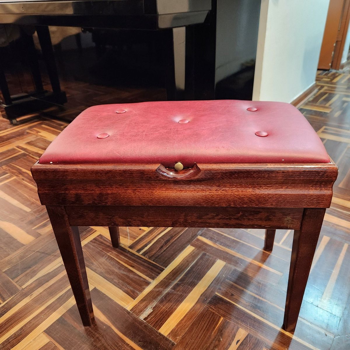 GENERICO - Banqueta guinda de piano regulable francesa 05 botones