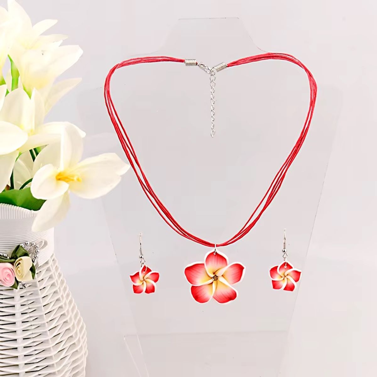 GENERICO - Set collar y aretes flores rojas