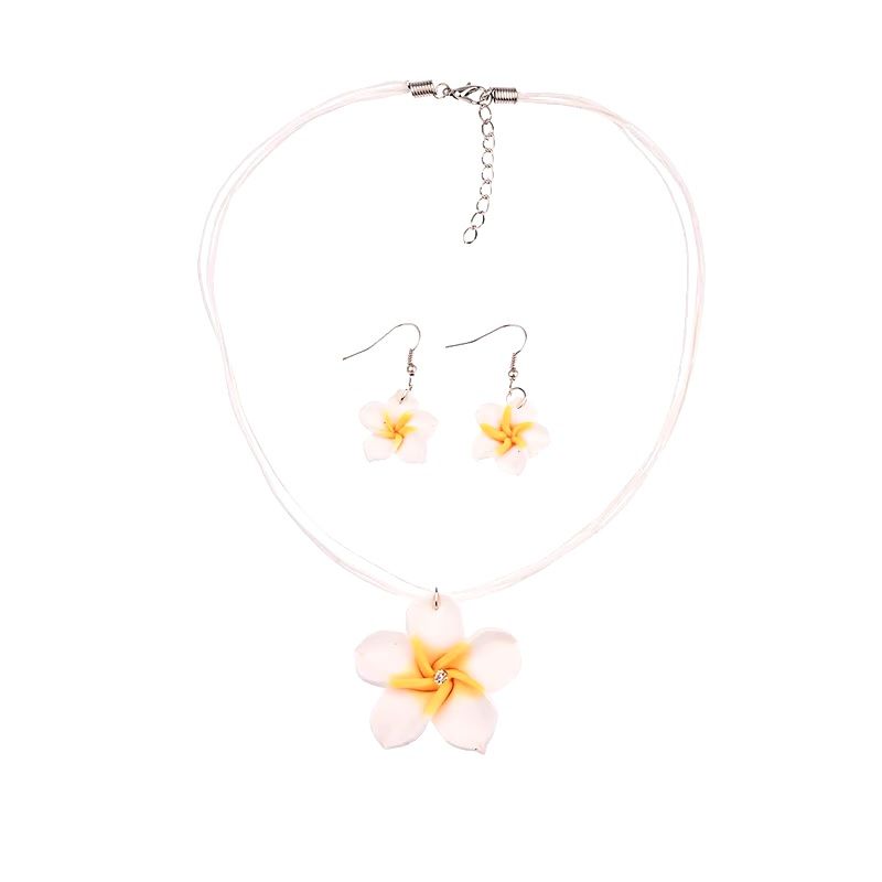 GENERICO - Set collar y aretes flores blancas
